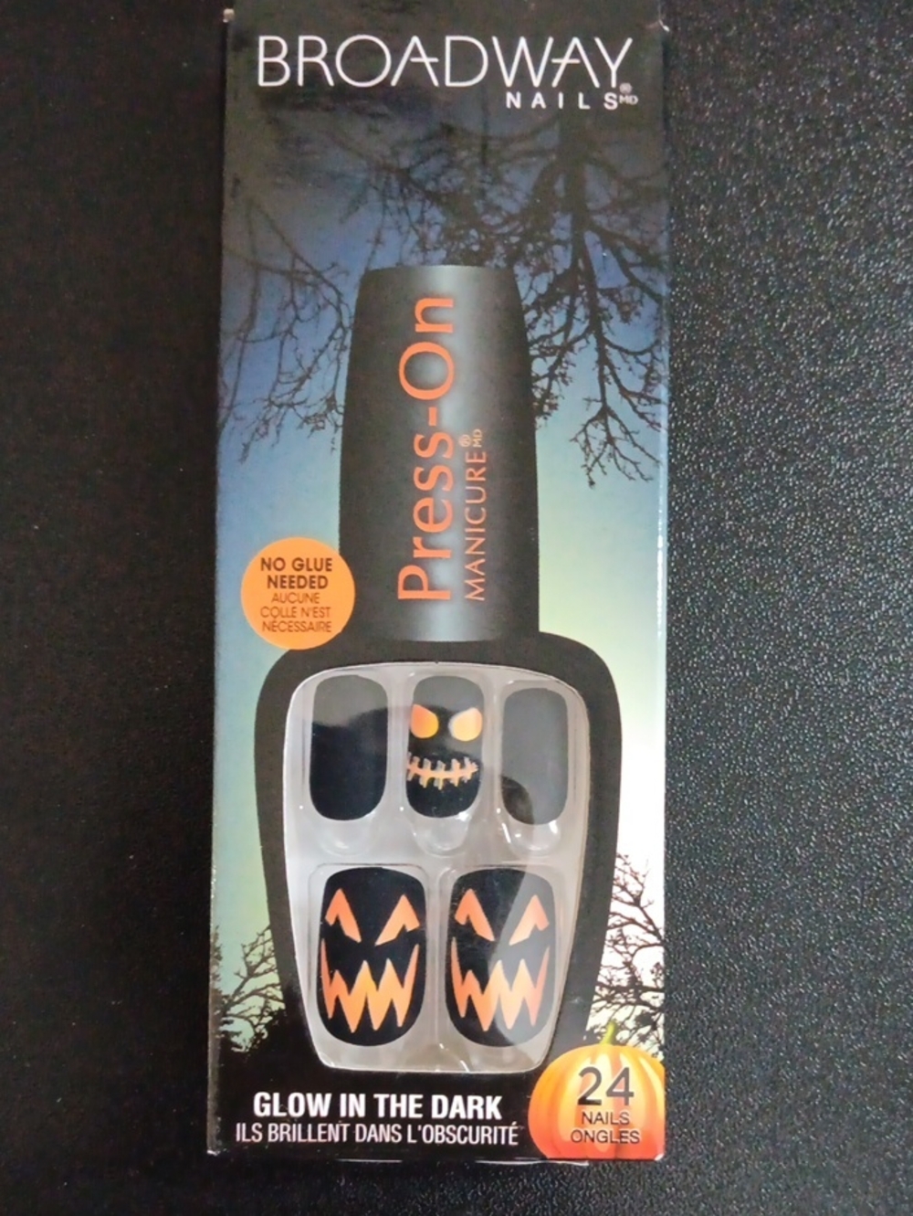 Glow-in-the-Dark Pumpkin Nail Set